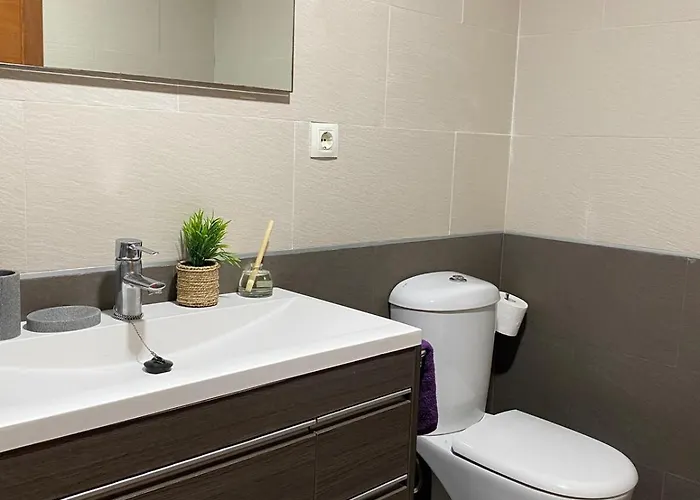 Ikebana - Modern With Parking & Swimming Pool *