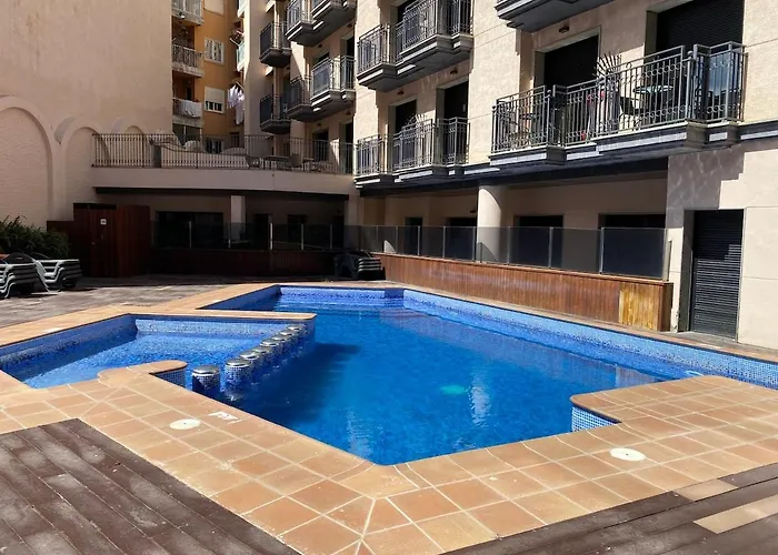 Ikebana - Modern With Parking & Swimming Pool *