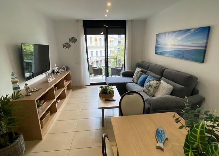 Ikebana - Modern With Parking & Swimming Pool *