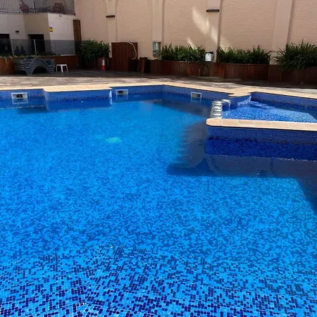 Ikebana - Modern With Parking & Swimming Pool * リョレート・デ・マル